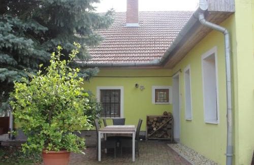Nagykapornak Apartment | Zanati Apartmannház