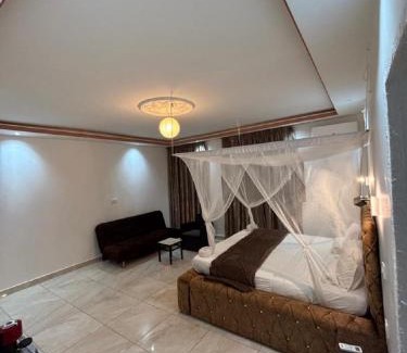Popenguine Bed & Breakfast | Zarafah