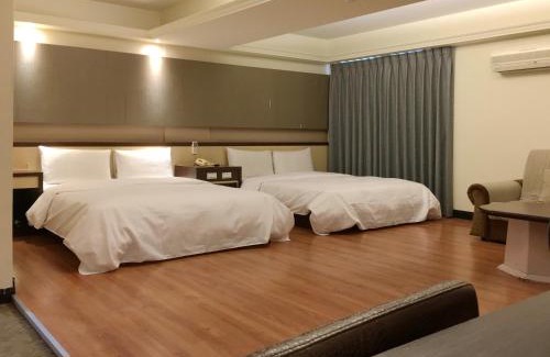 East District Hotel | Zaw Jung Business Hotel
