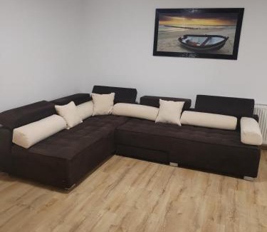 Sector 5 Apartment | Zețarilor 21A