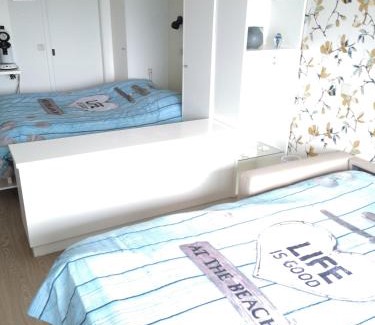 Oostduinkerke-Bad Apartment | Zeester en koffie.