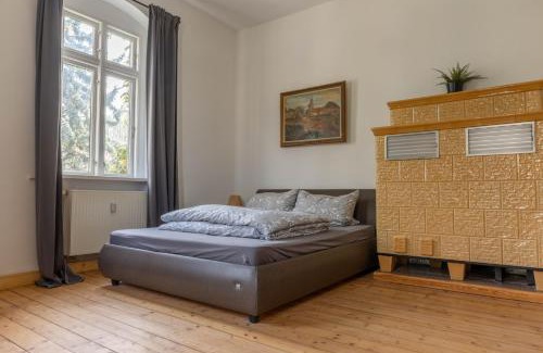 Mugeln Apartment | Zeitreise: Wohnen im Herrenhaus genau zw. L u. DD