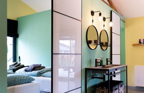 Rheezerveen House | ZEN-Bungalow no 1 with sauna and hottub