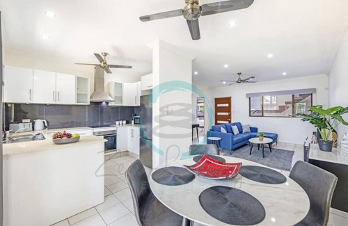 Brinkin Apartment | Zen by the Coast - 2 BR Cozy Apartment