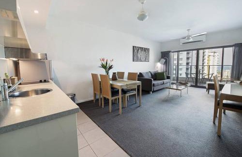 Darwin City Centre Apartment | ZEN CITY & SEA Executive 1-BR Suite in Darwin CBD
