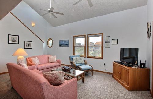 Buxton House | Zen Den #18-B