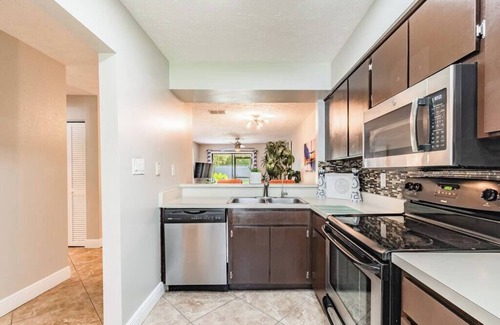 Carrollwood House | Zen Holistic Retreat by Carrollwood/Westchase