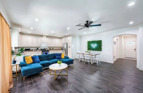 Eastside House | Zen Home, Arcade Game Room, TV Bedrooms, Spacious Home, 1 Mile to Downtown & UCR