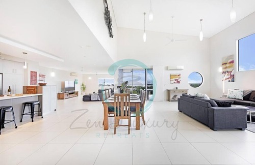 Darwin City Centre Apartment | ZEN LUXURY: 2-Story 4-BR Penthouse in Darwin City with Mindal Markets & Harbour Views