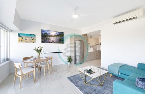 Cullen Bay Apartment | Zen Marina: Bayview ~ Balcony ~ Executive Suite