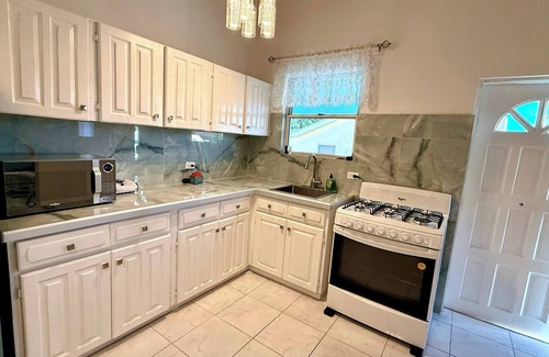 Douglas House | ZenBreak Steps to the Sea 2Bd