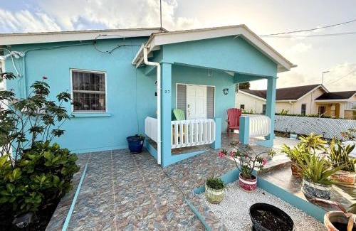 Heywoods Park House | ZenBreak Steps to the Sea 3Bd