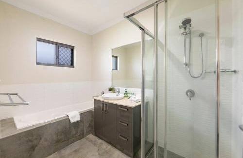 Muirhead Apartment | Zenhouse Harmony 4BR Modern Home Near CDU and Hospital