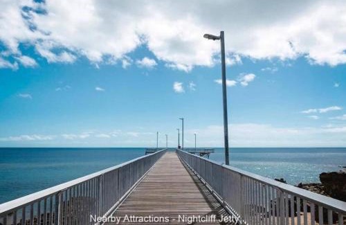 Muirhead Apartment | Zenhouse Harmony 4BR Modern Home Near CDU and Hospital