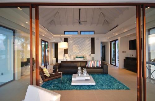 Cades Bay Villa | Zenith Nevis