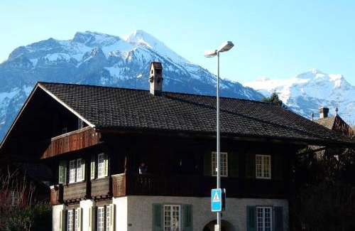 Central Interlaken Apartment | Zentral gelegene Wohnung mit grossem Garten