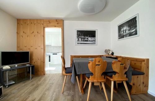 Davos-Dorf Apartment | zentrale TOP Wohnung Chesa Ravaisch