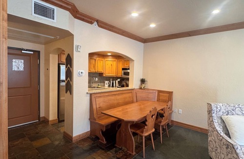 Zermatt Villa | Zermatt Villas w/Mountain Views. 25 Min from Park City. 25 mins from Ski Resort