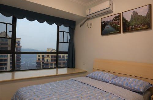 Yongding House | Zhangjiajie 72 Wonder Tower Neighbour's House