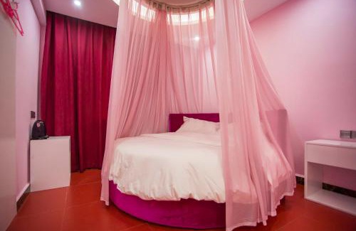 Yongding Apartment | Zhangjiajie Cat Theme Inn