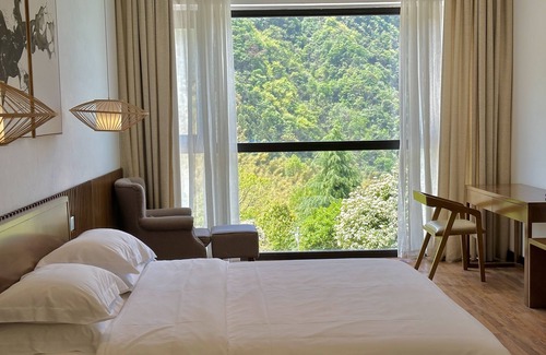 Yongding Hotel | Zhangjiajie National Park Nvue Resorts