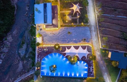 Wulingyuan Hotel | ZhangJiaJie Peak&Creek Resort-At National Forest Park with Free Shuttle