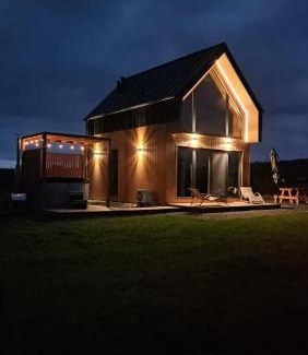 Klodzko Miasto Cabin | Zielone Wzgórze komfortowy klimatyzowany domek z balią z aeromasażem