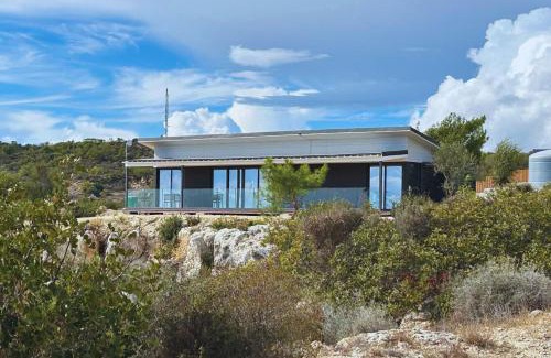 Pareklisia House | Zima Edge