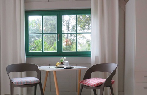 Dessau-Rosslau Apartment | Zimmer 6, Gästepavillion - Landhaus Dessau