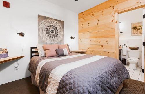 Hamilton Bed & Breakfast | Zion Springs