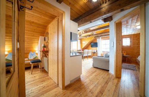 Reichenau Apartment | Zirbenhütte am Falkert auf der Heidi-Alm