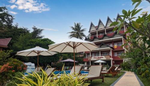 Tuk Tuk Hotel | Zoé’s Paradise Waterfront Hotel