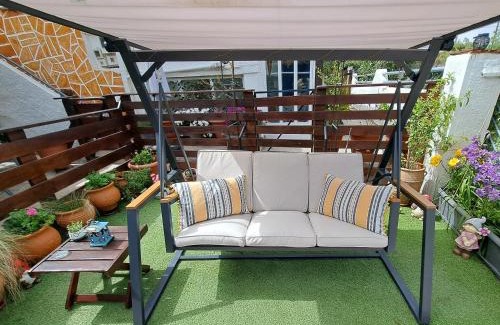 Spata-Artemida Apartment | Zoe garden home