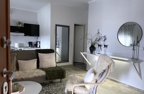 Almopia Apartment | Zoe's House