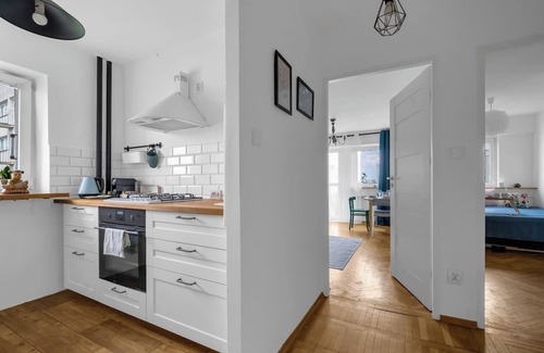 Zoliborz Apartment | Żoliborz Apt - 8th Floor with Balcony - by Rentujemy