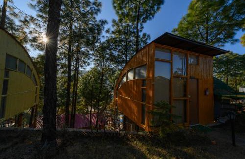 Lansdowne Resort | Zone Connect by The Park, Lansdowne