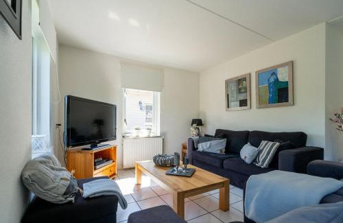 Ouddorp House | Zuiderdiep 06 - Noordzeepark Ouddorp NOT INTENDED FOR COMPANY OR WORK-RELATED STAYS