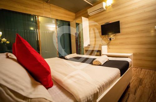 Anjuna Resort | Zulu Land cottages - near Curlies beach shack and shiva valley - Anjuna beach