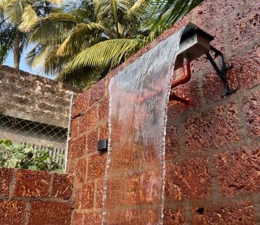 Ratnagiri Villa | Zuluk Poolside Luxury Homestay with Swimming Pool