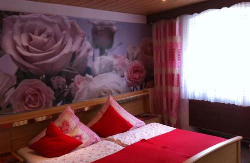 Moselkern House | Zur Burg Eltz