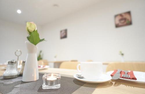 Aichach Bed & Breakfast | Zur Friedenseiche