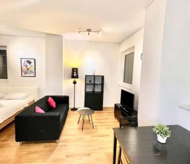 Oerlikon Apartment | Zurich City Dream Studio SH04L
