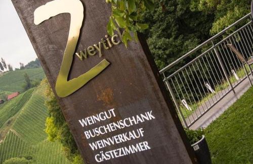 Ratsch House | Zweytick Gästezimmer Weingut