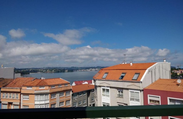Ático céntrico en Miño con bonitas vistas al mar