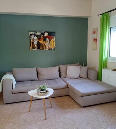 Φιλόξενο σπίτι στο Λουτράκι!