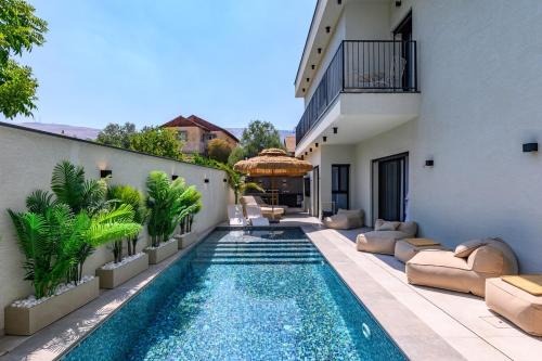 אחוזת דוד - וילה יוקרתית עם בריכה פרטית