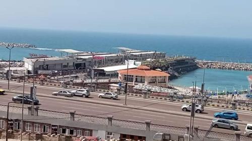 شقه سوبر لوكس فندقية على البحر مباشره