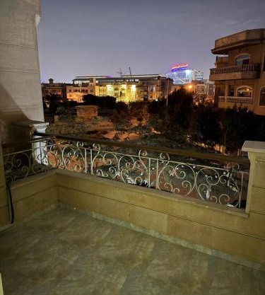 شقه 3 غرف بفيلا