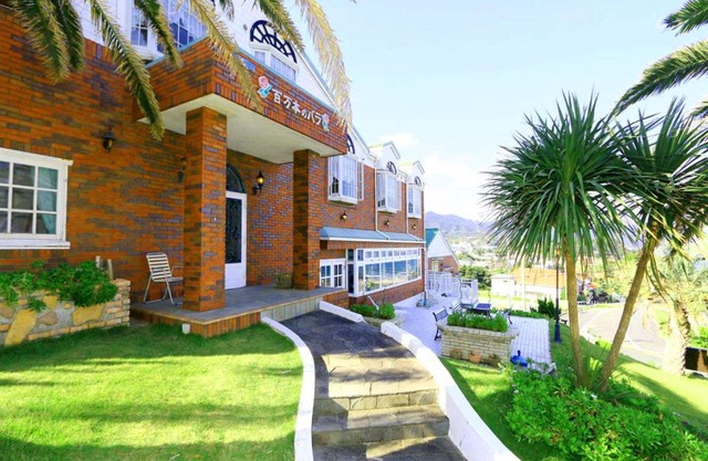 ペンション百万本のバラ "A Million Roses"