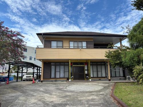 一棟貸しの宿 貸別荘 水戸ハウス Vacation Rental Mito House! Location is 1-2-55 Kanemachi Ibaraki Prefecture 場所は茨城県水戸市金町1-2-55です ドア横のキーボックスの番号はご予約後に,チェックイン情報を見る,をご覧下さい